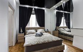 Hedonist-Belgrade Central Nest
